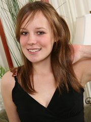 Brunette amateur Sierra peels off her pink panties and spreads wide